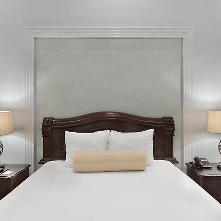 Hotel La Perla Leon Ngoại thất bức ảnh