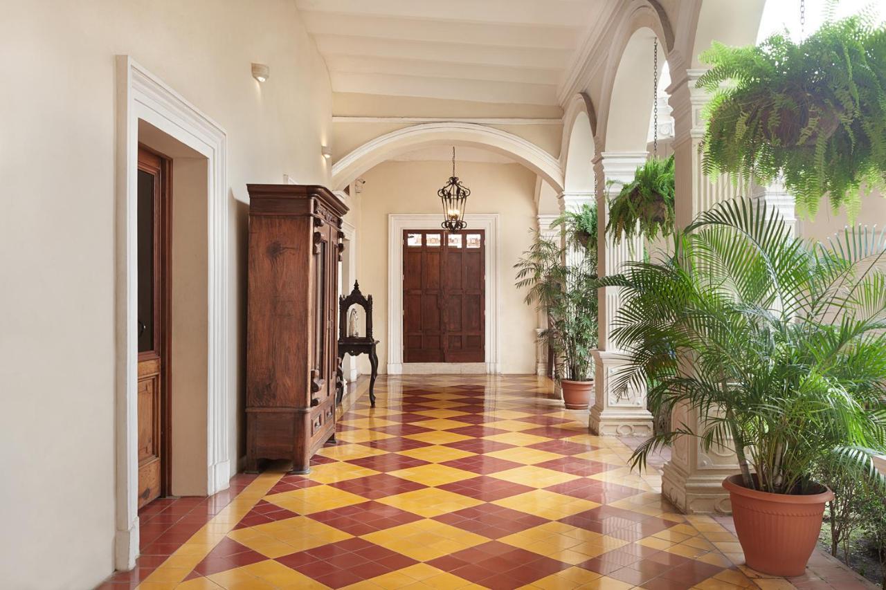 Hotel La Perla Leon Ngoại thất bức ảnh