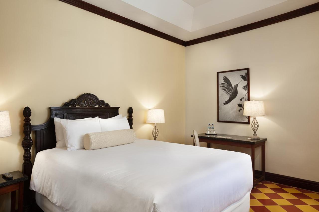 Hotel La Perla Leon Ngoại thất bức ảnh