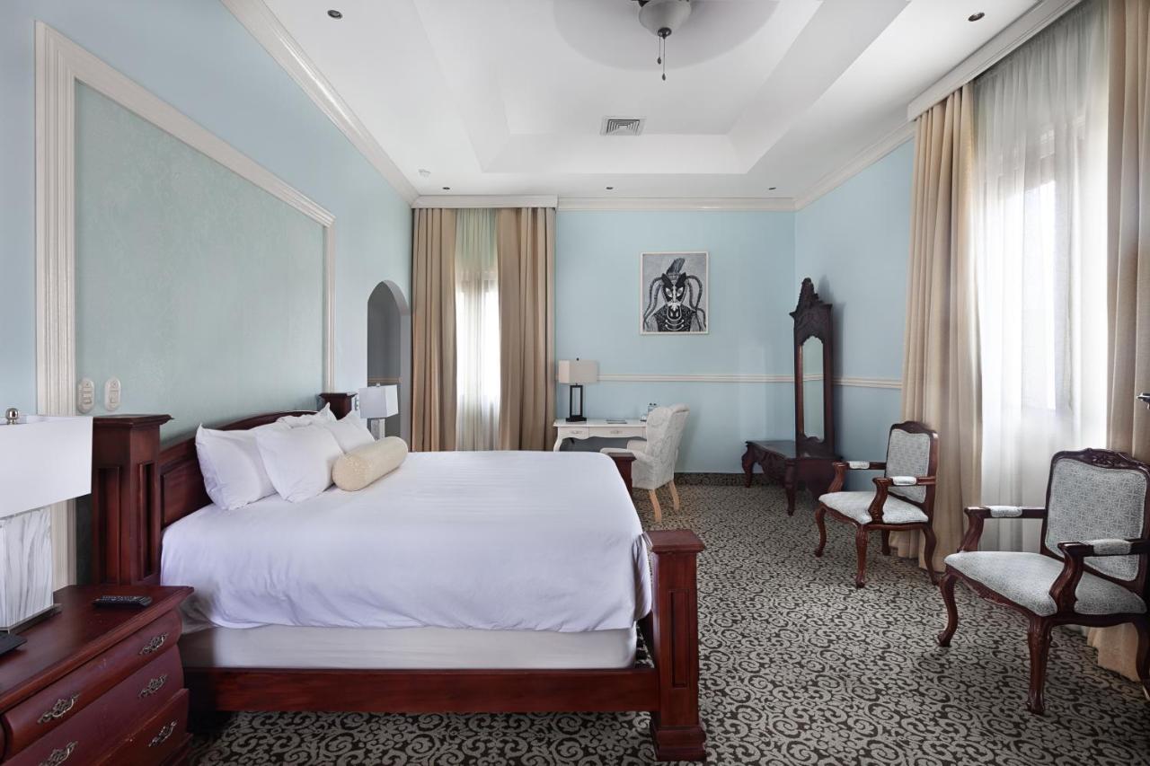 Hotel La Perla Leon Ngoại thất bức ảnh