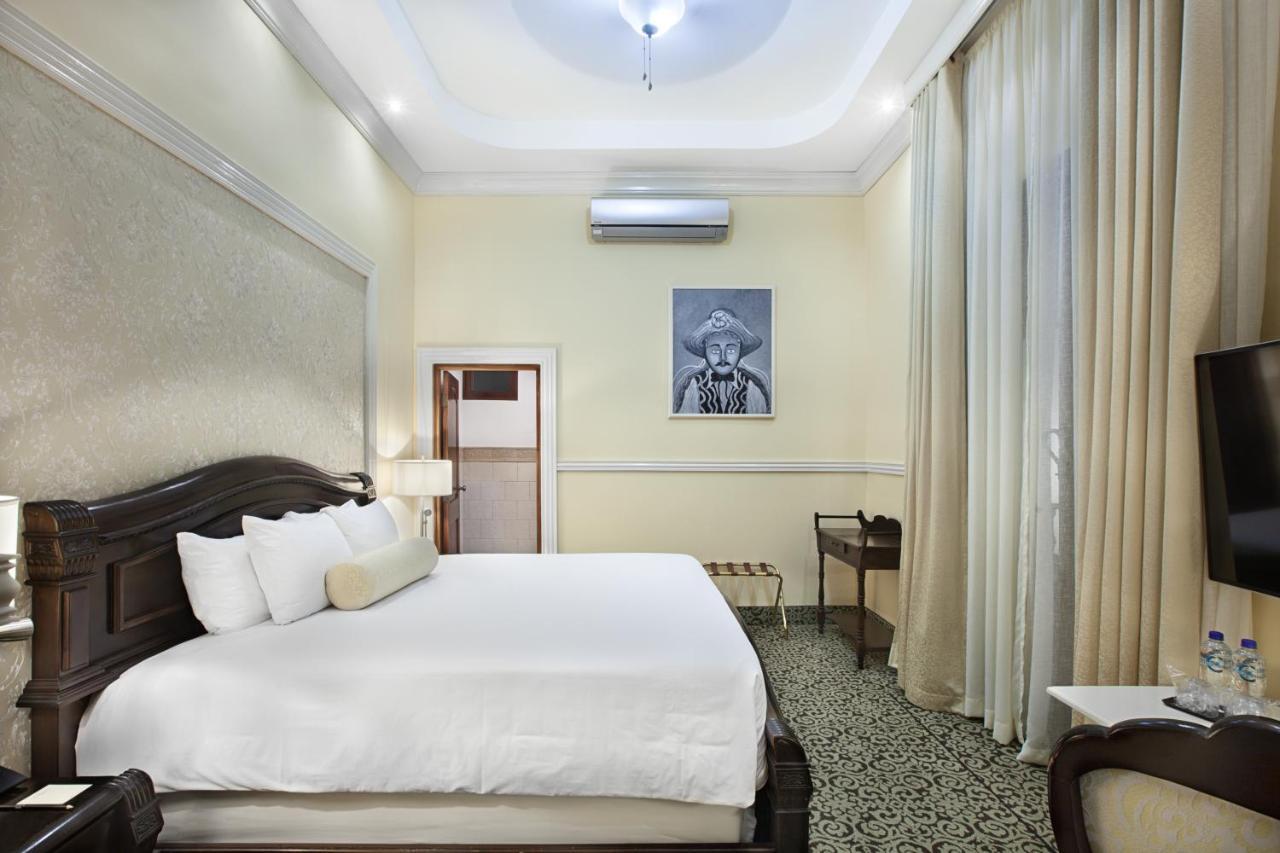 Hotel La Perla Leon Ngoại thất bức ảnh