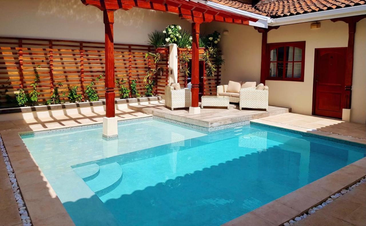 Hotel La Perla Leon Ngoại thất bức ảnh