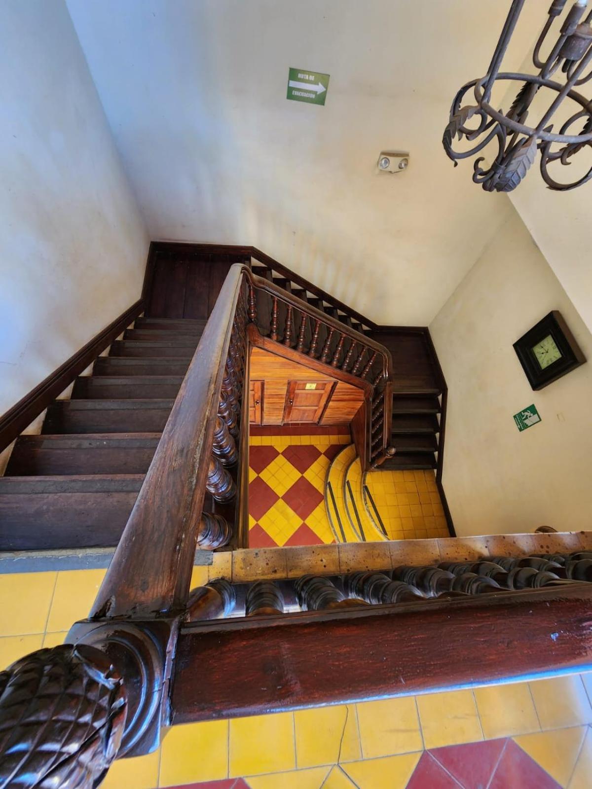 Hotel La Perla Leon Ngoại thất bức ảnh