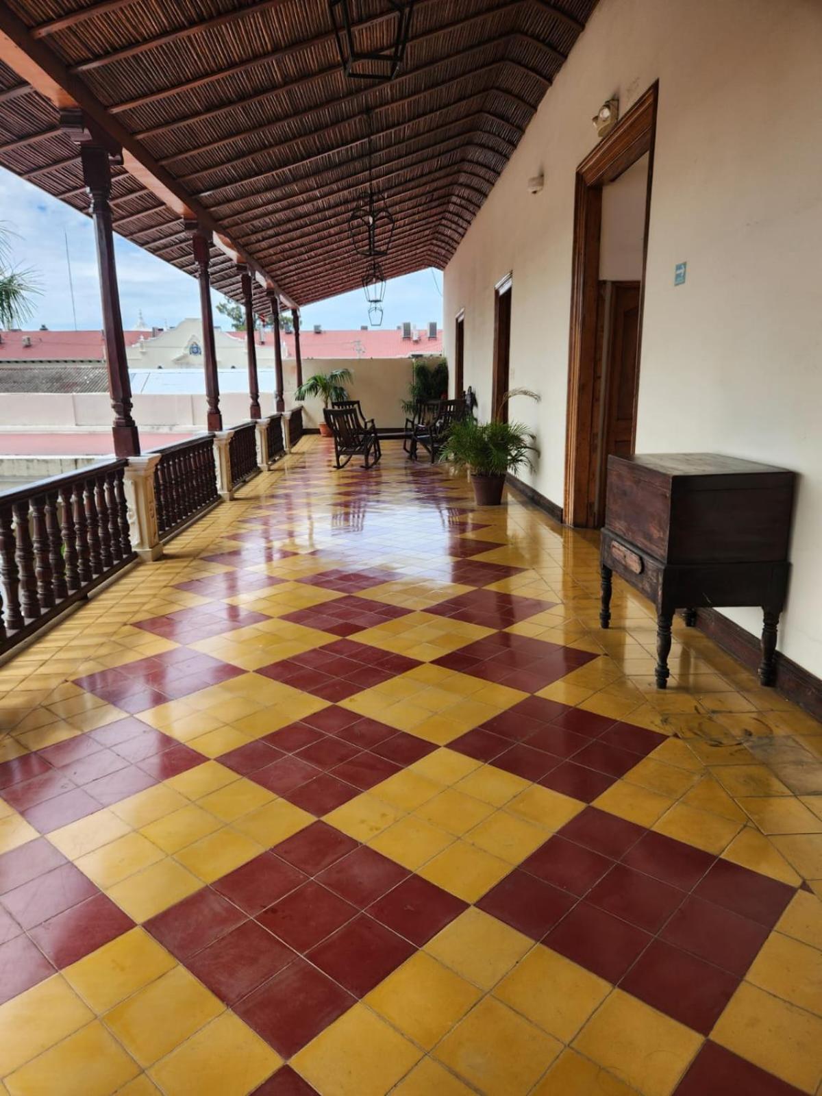 Hotel La Perla Leon Ngoại thất bức ảnh