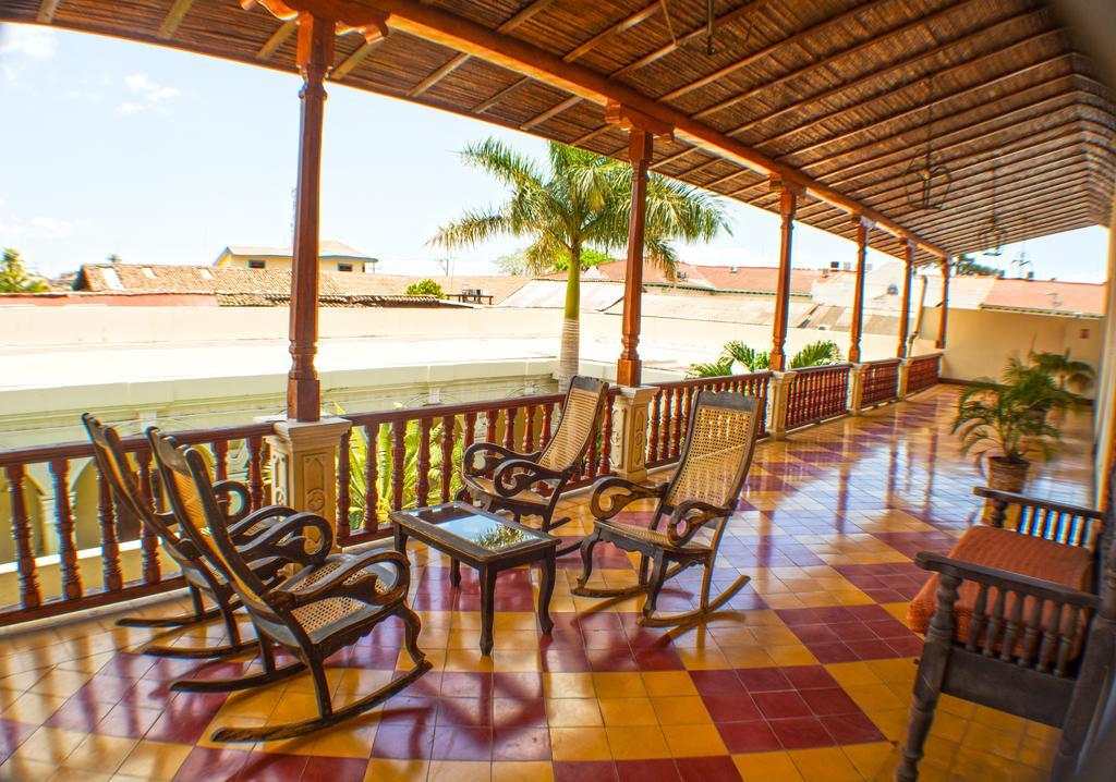 Hotel La Perla Leon Ngoại thất bức ảnh