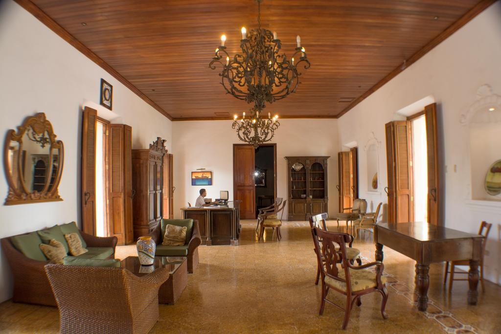 Hotel La Perla Leon Ngoại thất bức ảnh