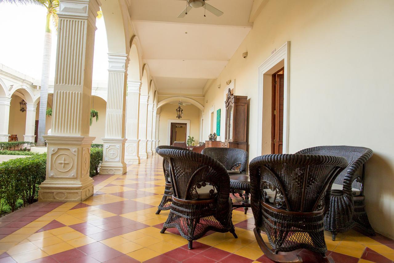 Hotel La Perla Leon Ngoại thất bức ảnh