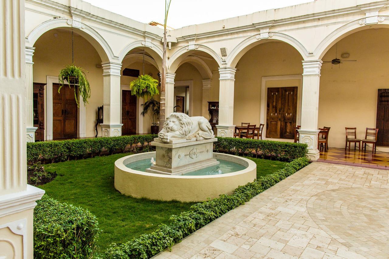 Hotel La Perla Leon Ngoại thất bức ảnh