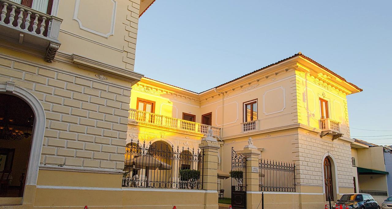 Hotel La Perla Leon Ngoại thất bức ảnh