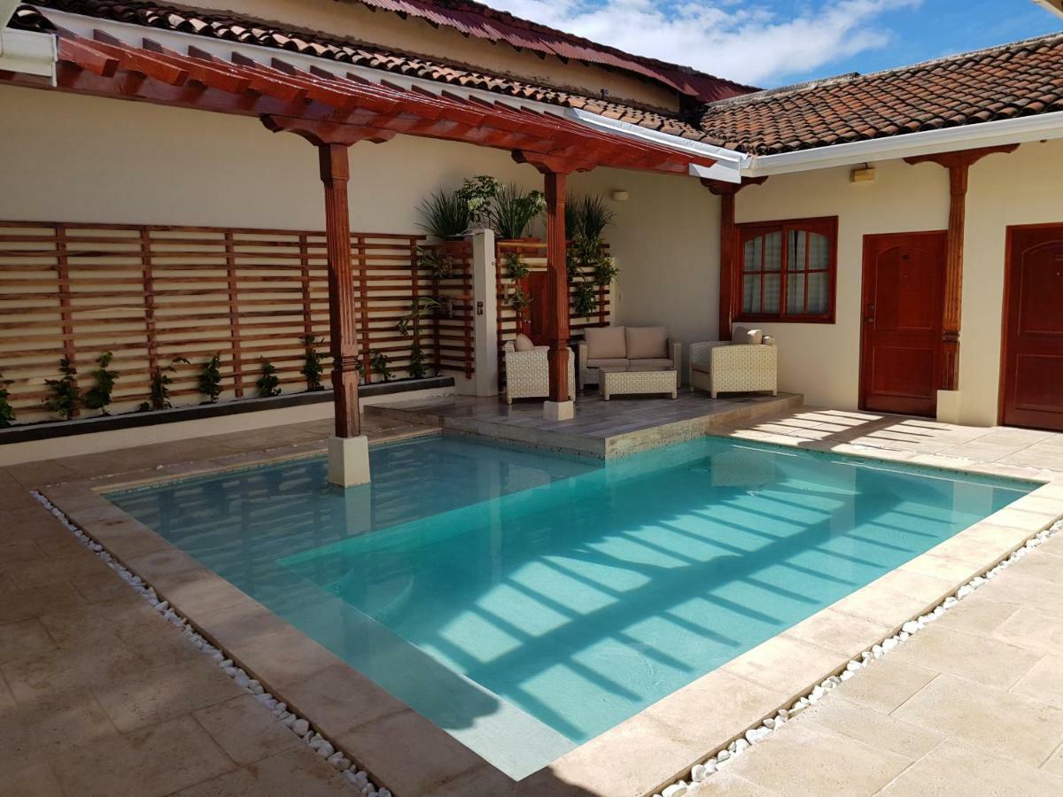 Hotel La Perla Leon Ngoại thất bức ảnh